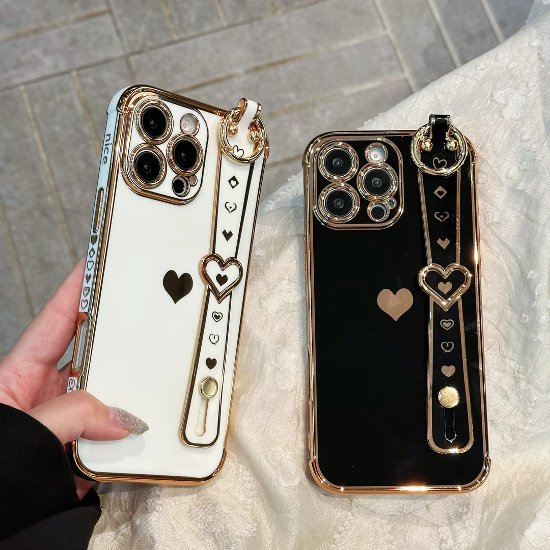 新款电镀爱心腕带手机壳适用苹果15promax镜头保护16防摔14保护套