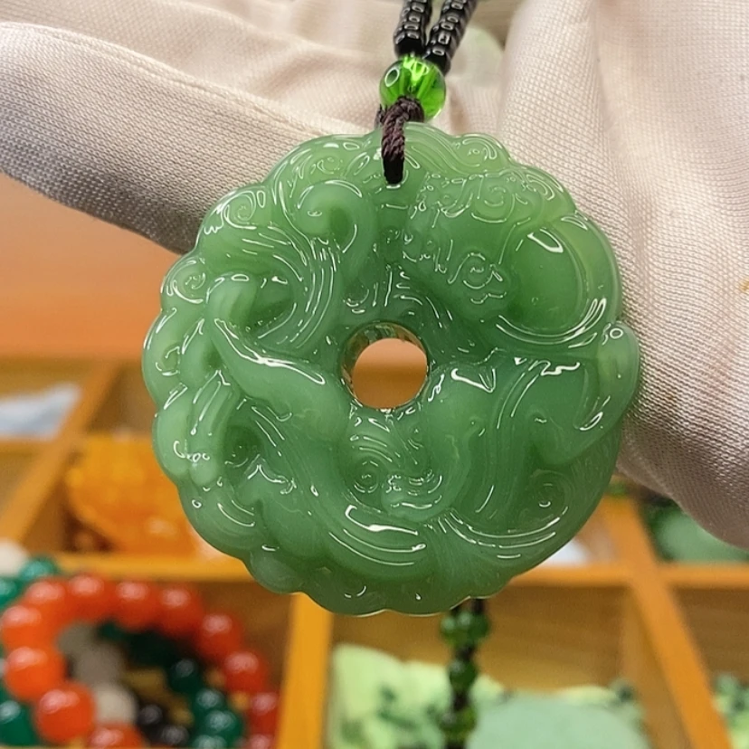 3.深色平安扣吊坠