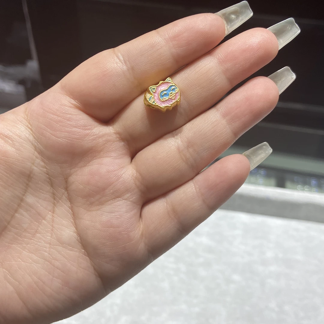 足金999 珐琅彩狐狸通孔 1.021