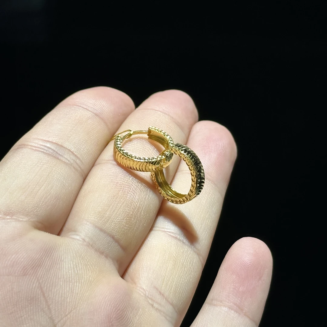 足金999 5G 轮胎耳扣 3.293