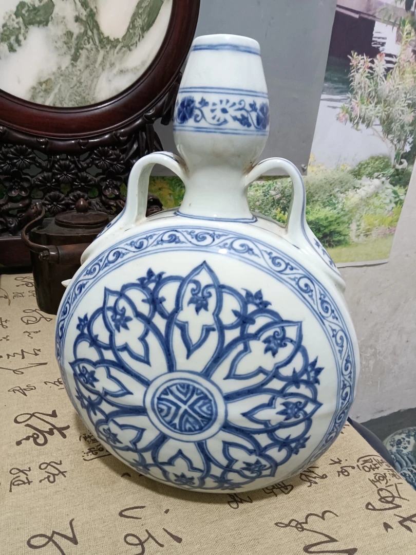 葵花纹青花报月瓶