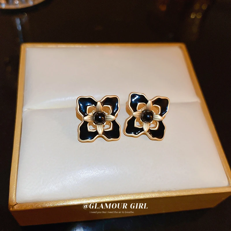 【品牌】银针花朵镂空滴油耳环中古黑色小众耳钉轻奢气质设计时尚