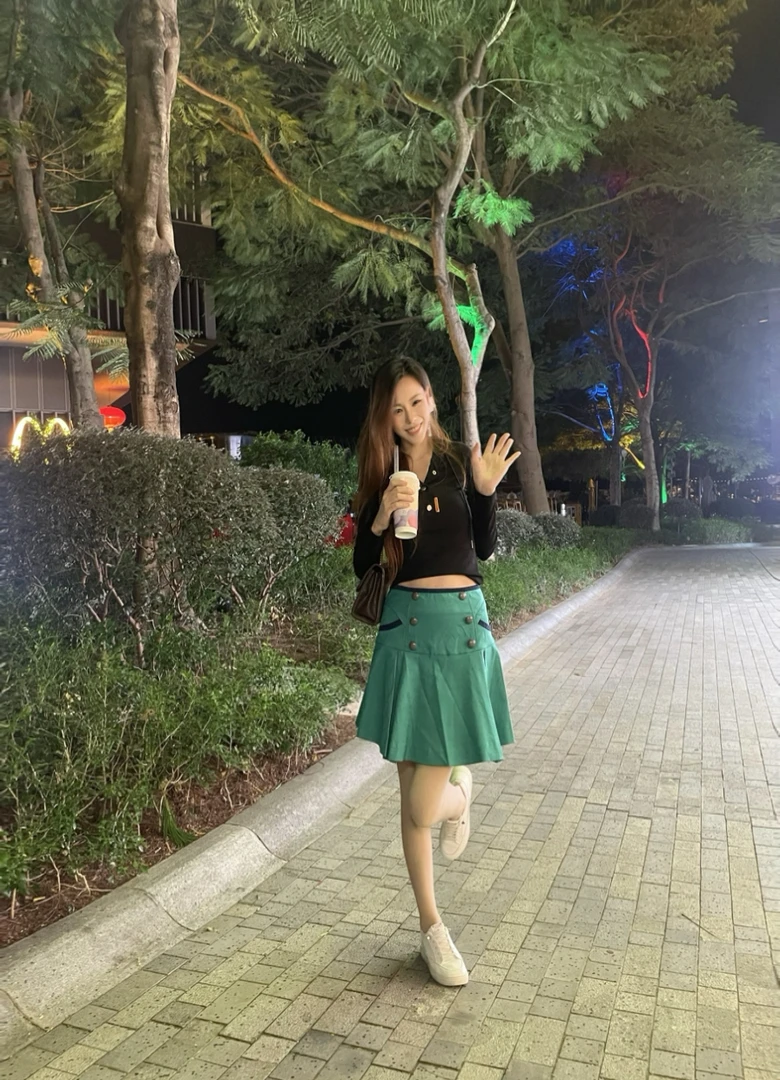 半身裙短裙显瘦高腰短款时尚休闲百搭绿色防走光韩版气质A字