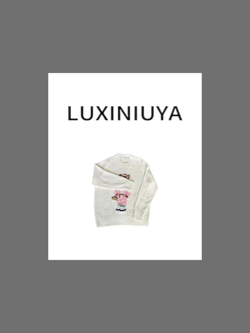 【LUXINIUYA】粉粉熊 秋冬新款圆领复古刺绣针织衫#CX1940