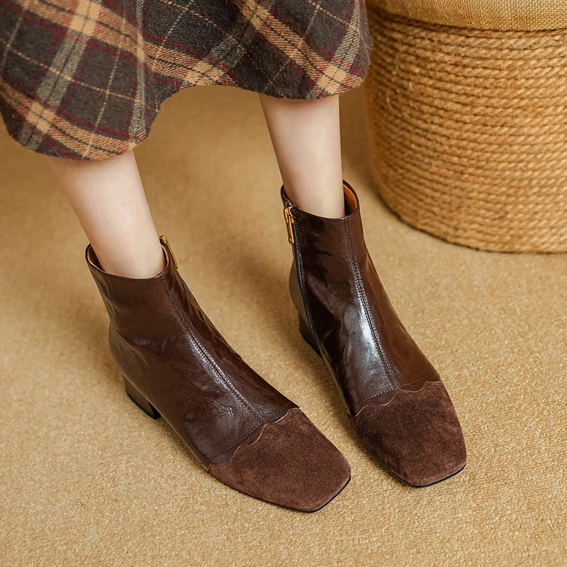 【跟高3.5CM】 里外全真皮时尚百搭方头复古棕色粗跟女短靴马丁靴