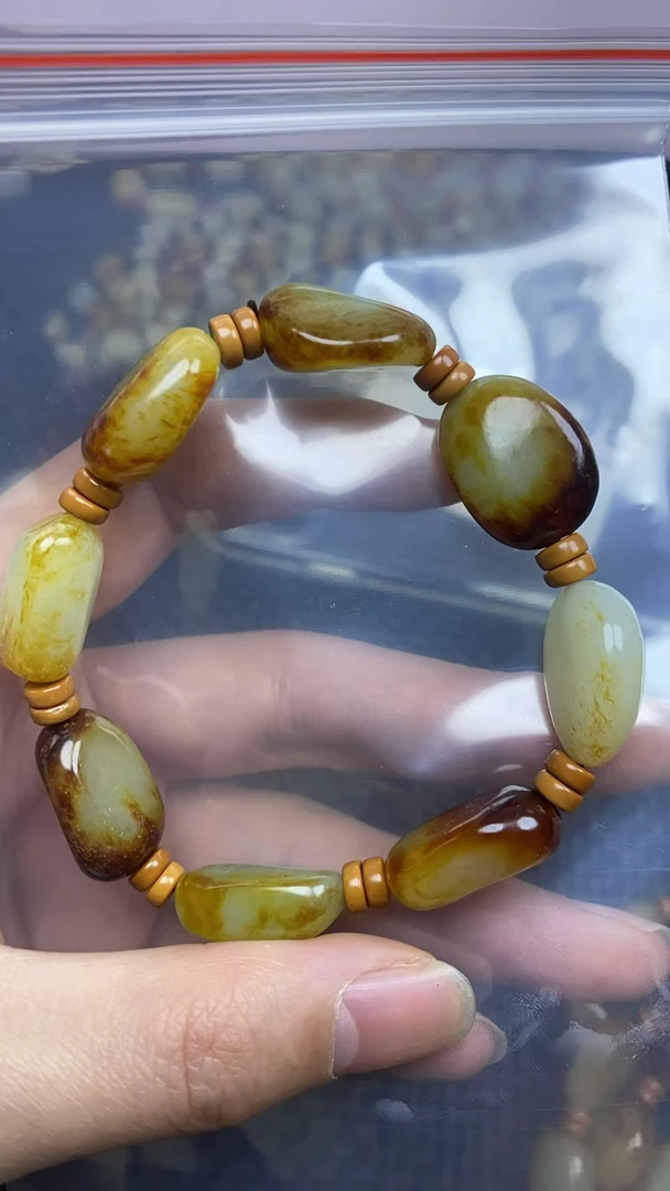 新疆和田玉手串 保真和田玉 一物一证支持复检 拍一发一多样性发