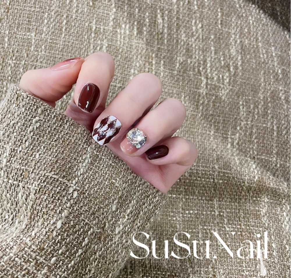 【太妃糖】手工定制穿戴甲秋冬显白猫眼镶钻光疗美甲