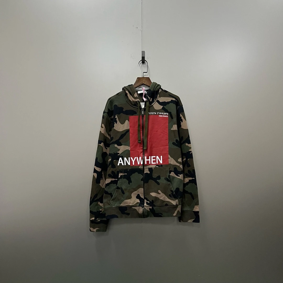 Valentino 华伦天奴 迷彩拉链帽衫 S码/95新/公价10200/无配件 si