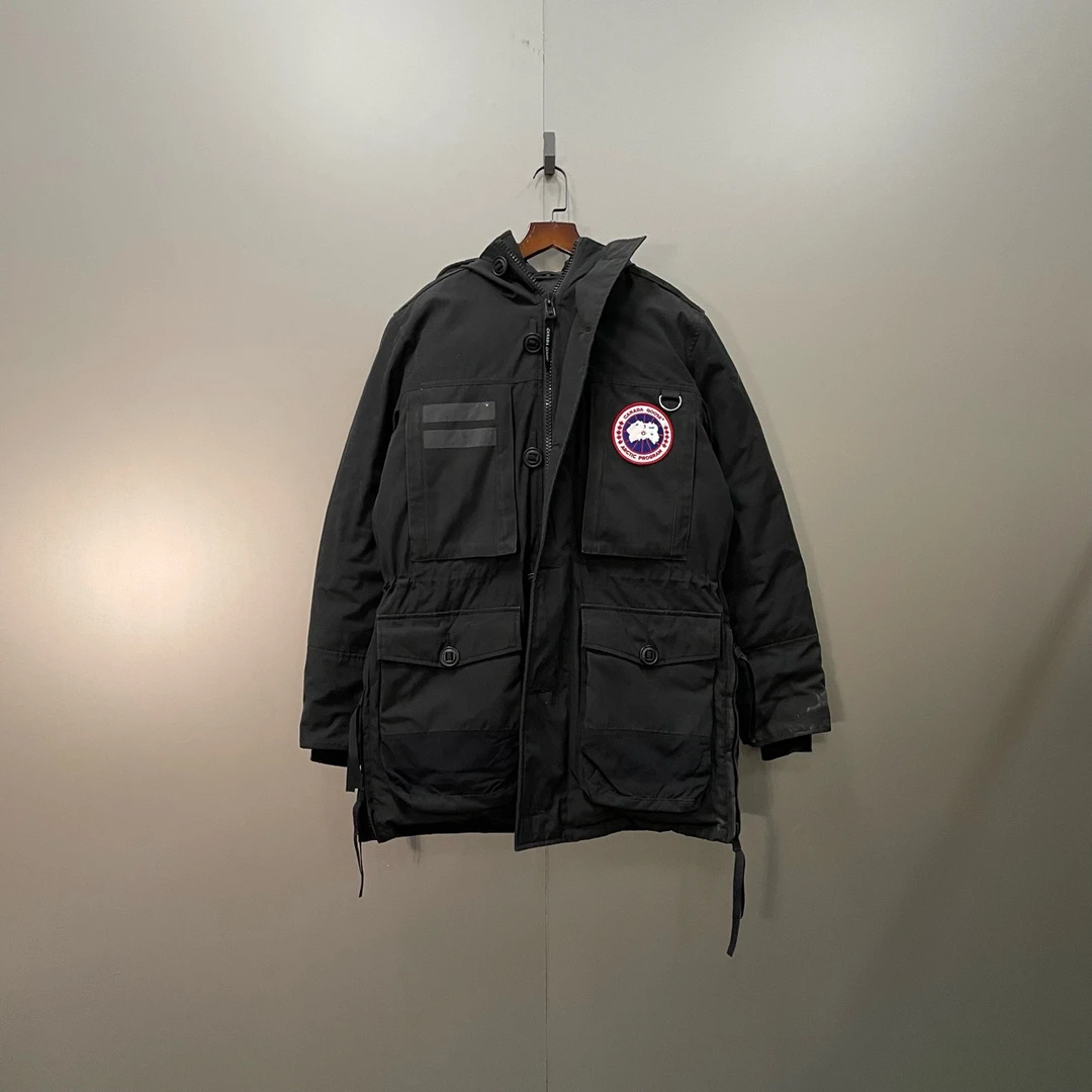 CANADA GOOSE 加拿大鹅 黑色口袋羽绒服 S码/95新/毒7999/无配
