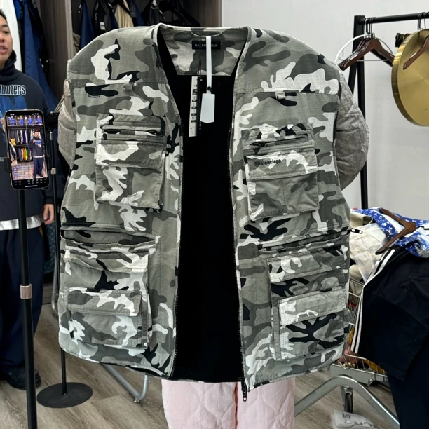 Balenciaga 巴黎世家 迷彩 马甲