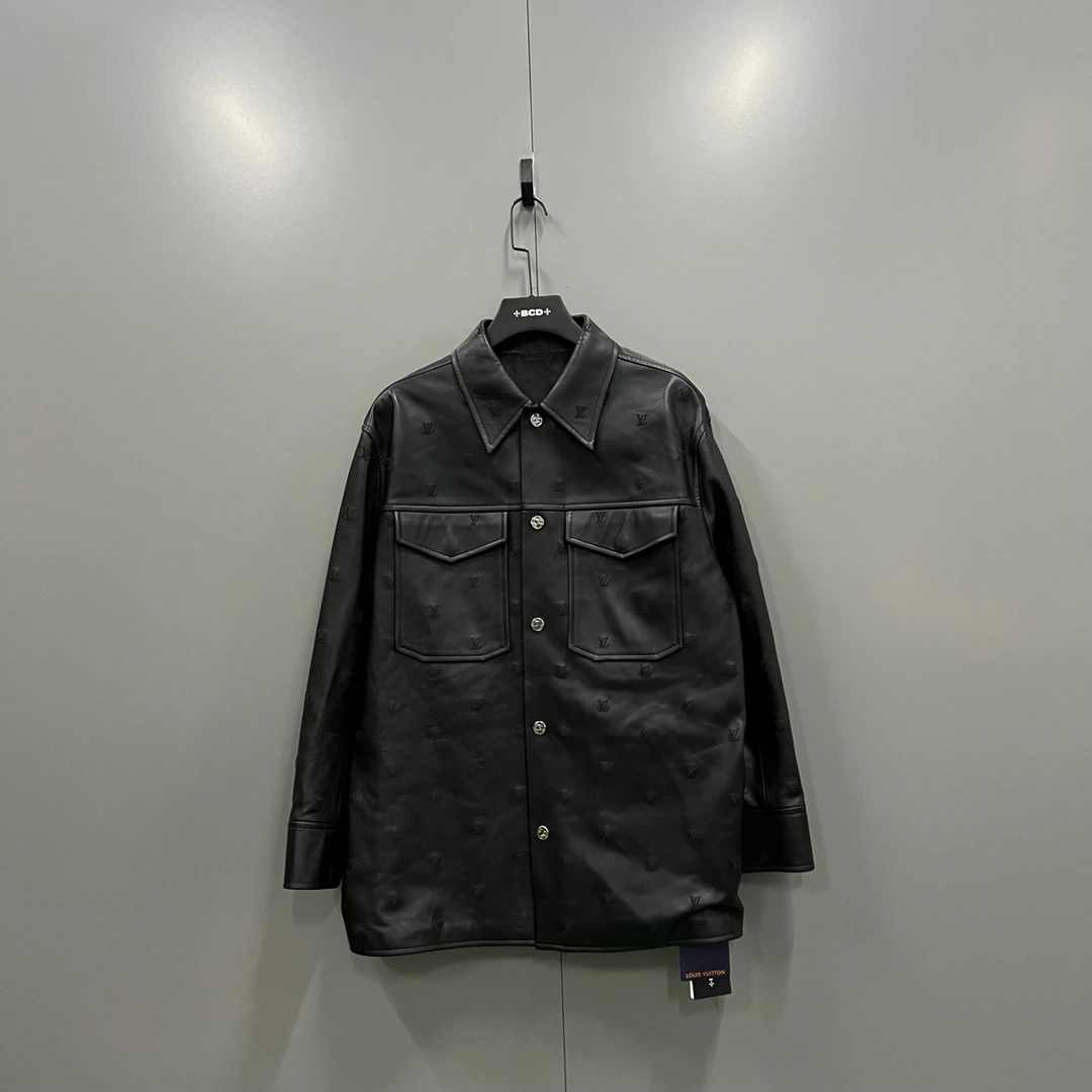 lv 菲董联名系列 黑色刺绣logo皮衣夹克 48码/全新/毒43810/吊牌