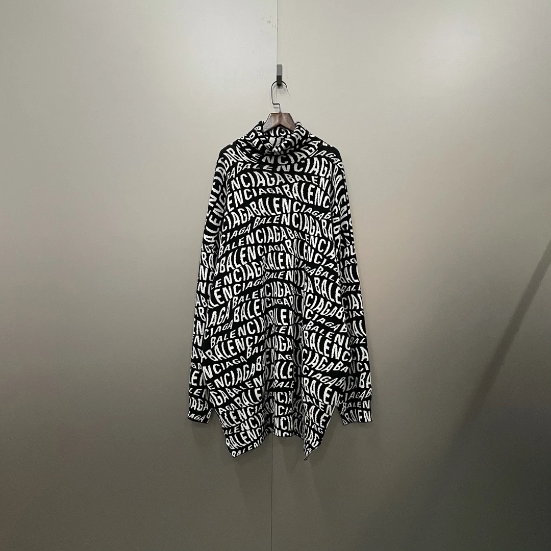 Balenciaga 巴黎世家 满印字母印花长袖 L码/98新/公价9800/无配