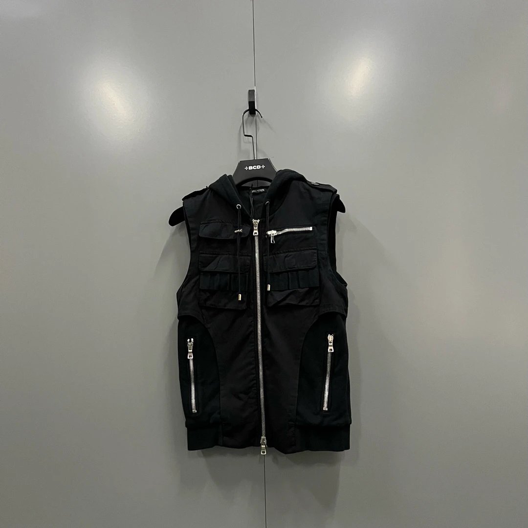 BALMAIN 巴尔曼 黑色拉链连帽机能马甲 XS码/全新/公价20000/吊
