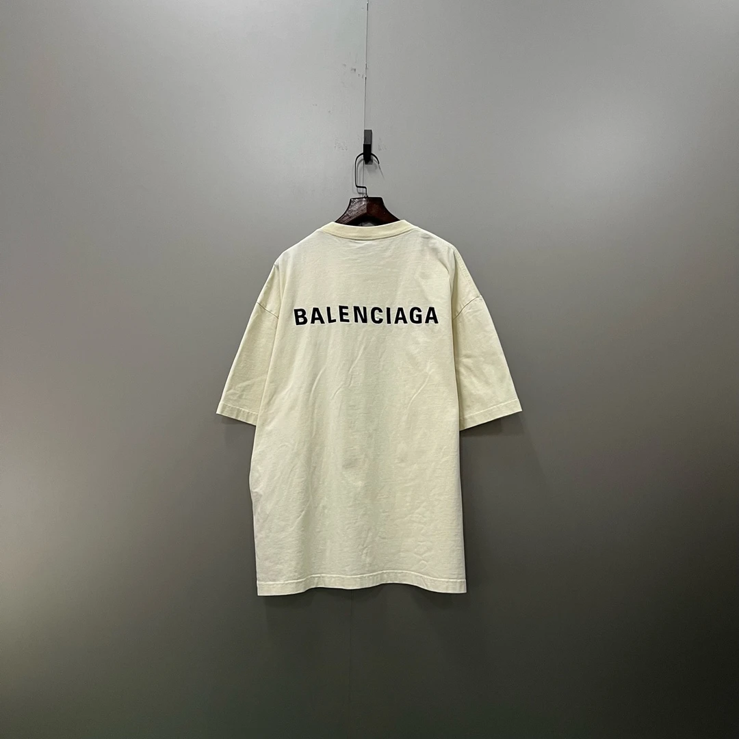 Balenciaga 巴黎世家 卡其色背后印花logo短袖 M码/98新/公价5300