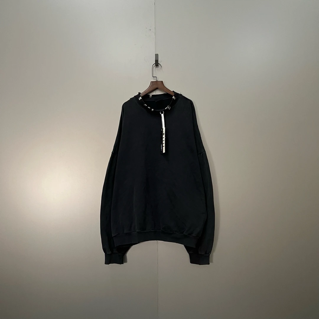 Balenciaga 巴黎世家 黑色穿孔金属圆领卫衣 3码/95新/公价13500/