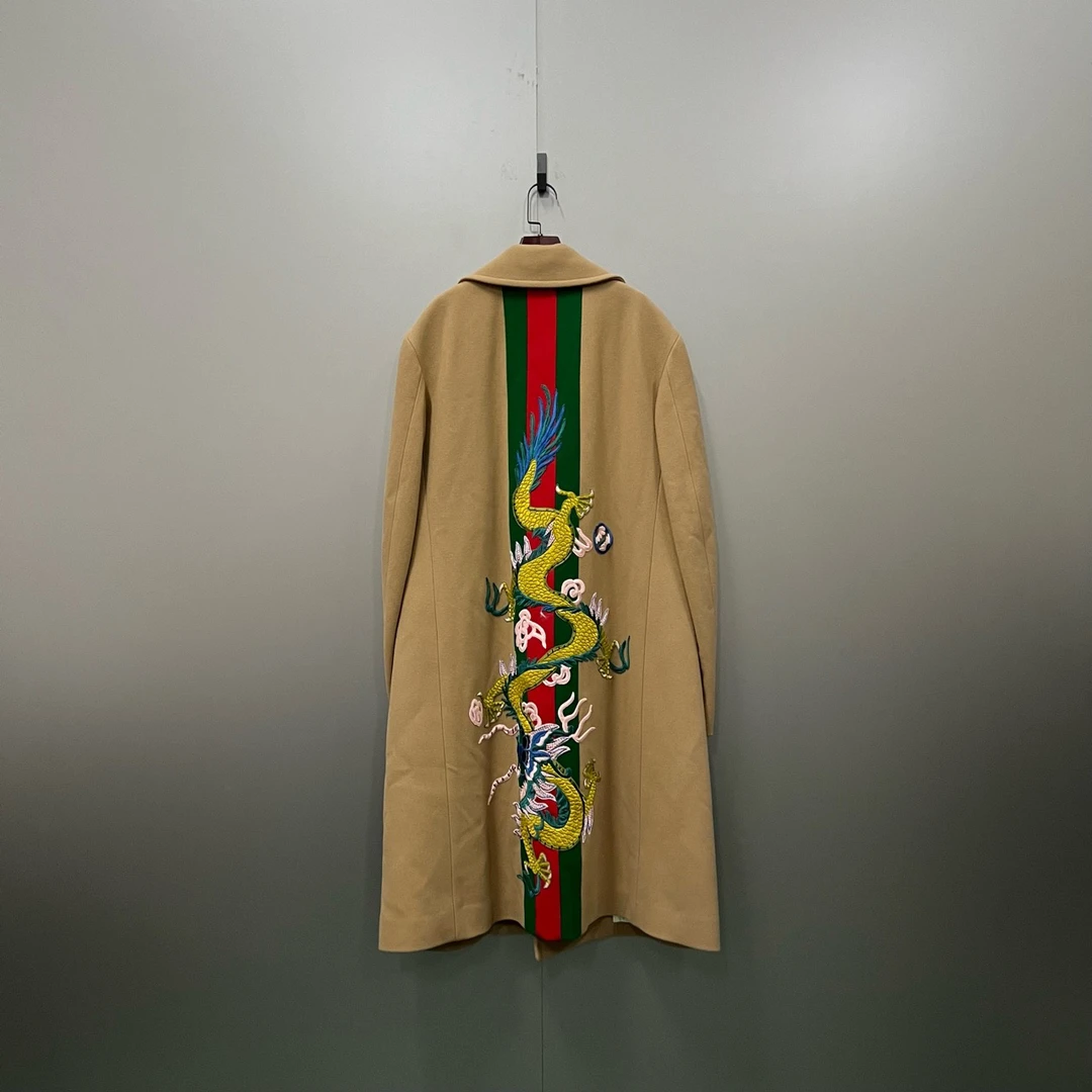 GUCCI 古驰 卡其色金线龙刺绣大衣 52码/98新/公价38000/无配件 s