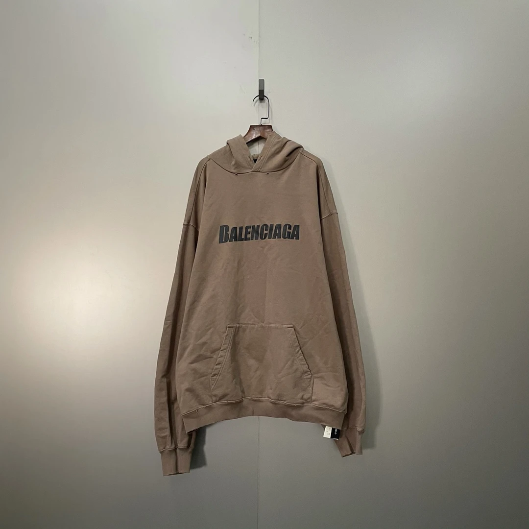 Balenciaga 巴黎世家 棕色胸前印花logo帽衫 S码/95新/公价9500