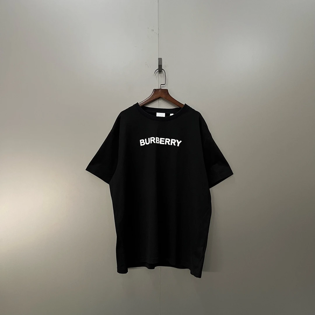 Burberry 巴宝莉 黑色logo短袖 L码/95新/公价4500/无配件 jc60