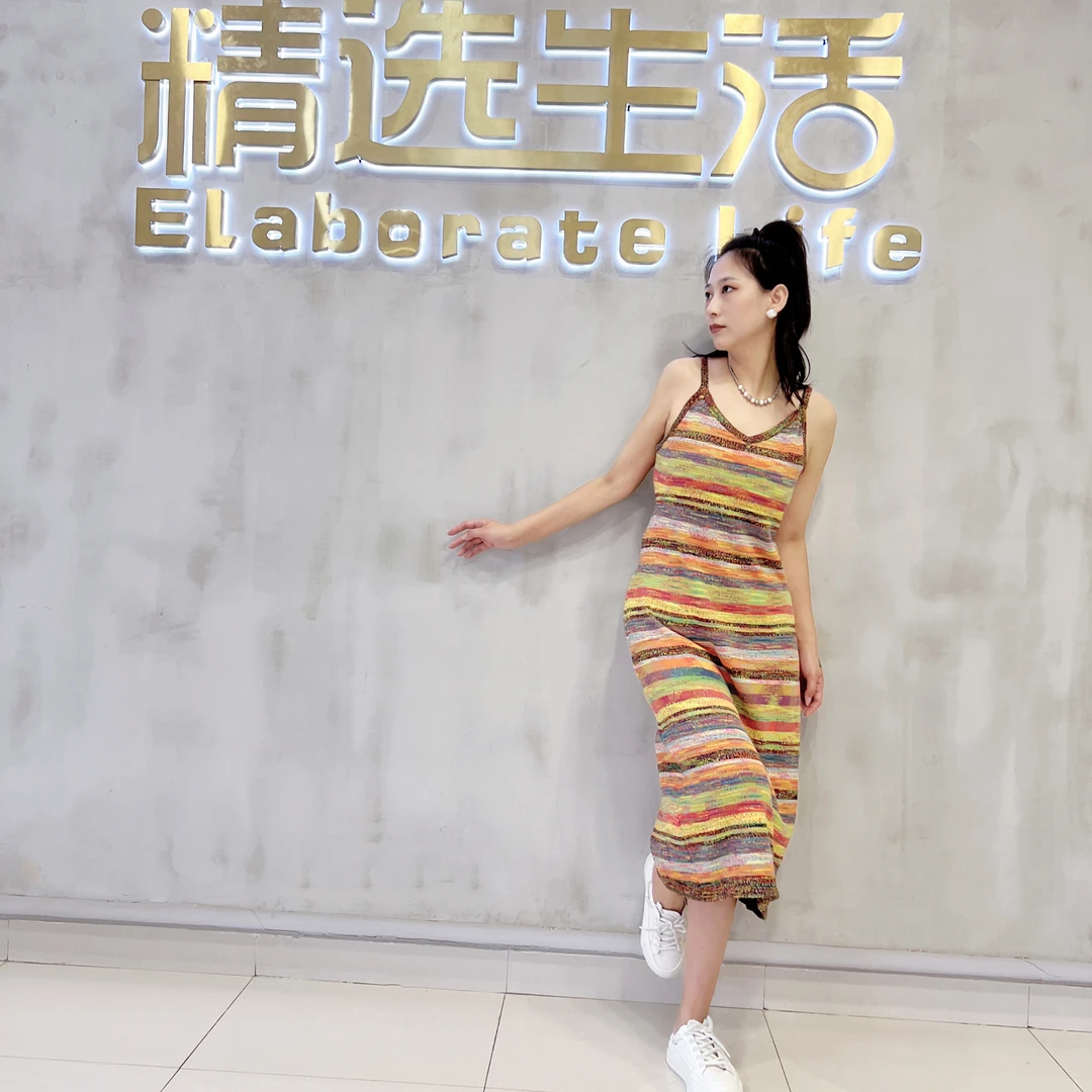 2024年秋季新款气质针织修身吊带长裙时尚休闲复古设计师长款花色