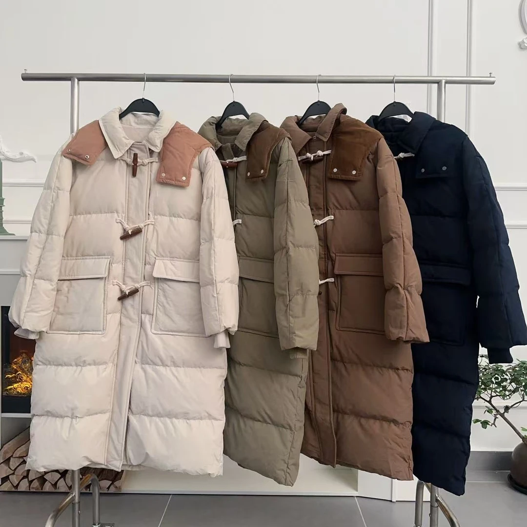 KIMI学院风木扣灯芯绒拼接长款鹅绒服AW241172