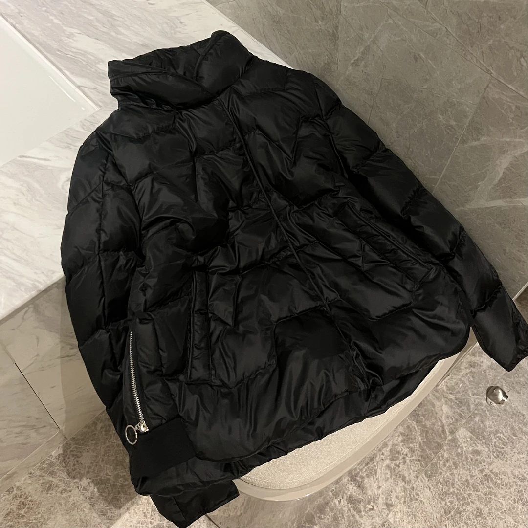 AW23141  几何短款拉链口袋立领羽绒服