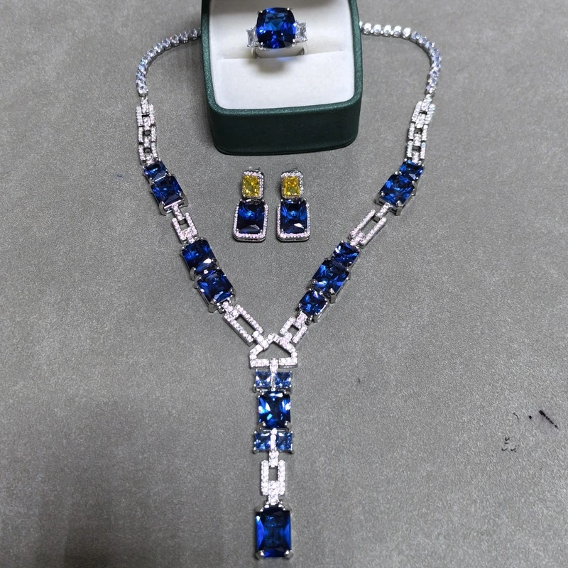 【洁白无瑕 光彩照人】套装 GDJ1817