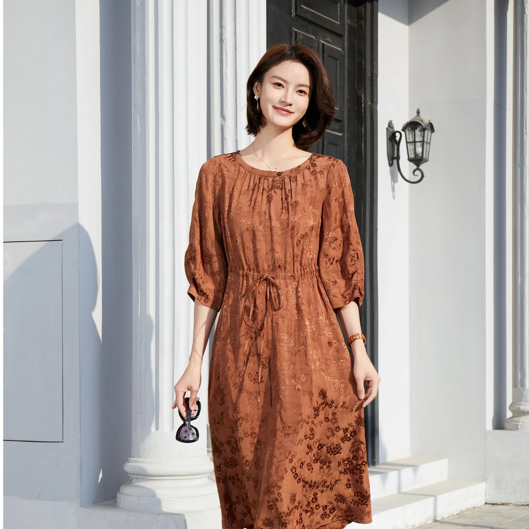 2025秋季新款连衣裙高端气质廓形显瘦复古文艺摩卡棕色系连衣裙