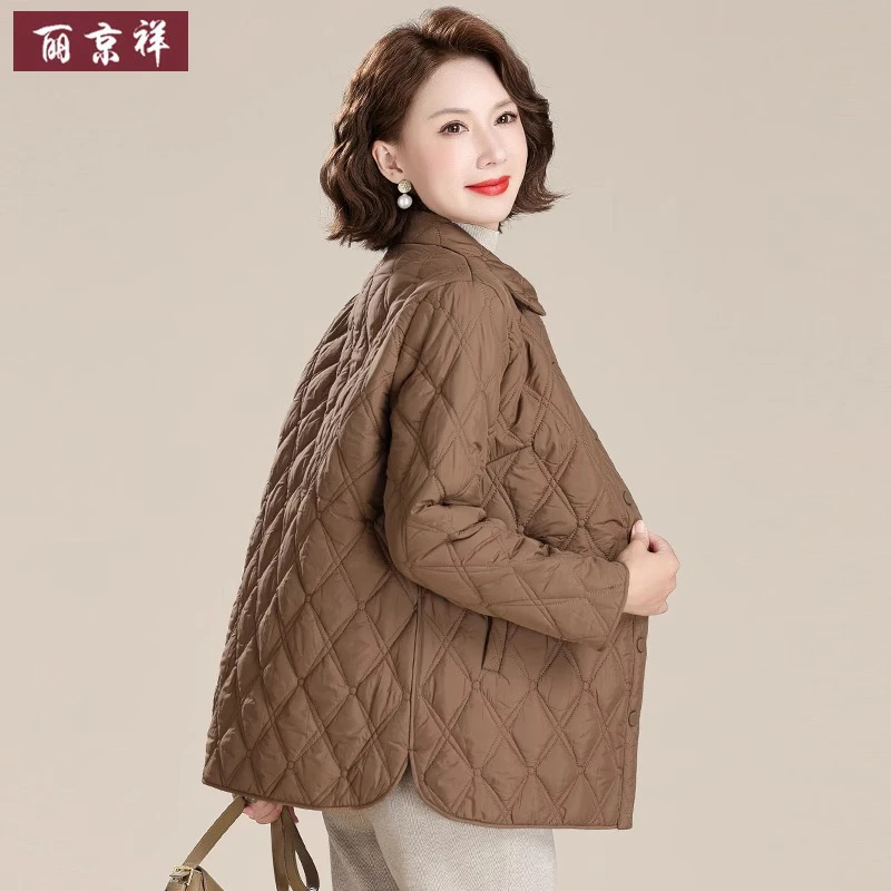 50多岁妈妈秋冬外套洋气轻薄棉衣2025新款中老年女装冬装棉服棉袄