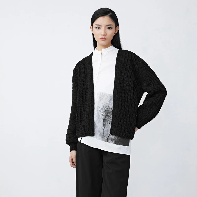 sdeer圣迪奥女装时尚宽松慵懒钩花黑色长袖开衫针织衫S21483531