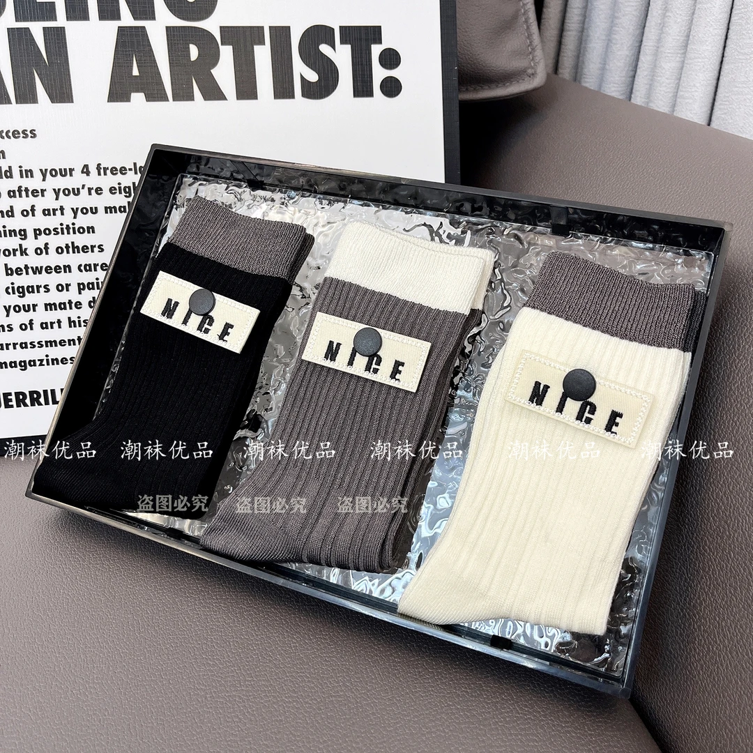 【按扣小布标】秋上新个性定制款韩版潮袜简约百搭时尚高颜值女袜