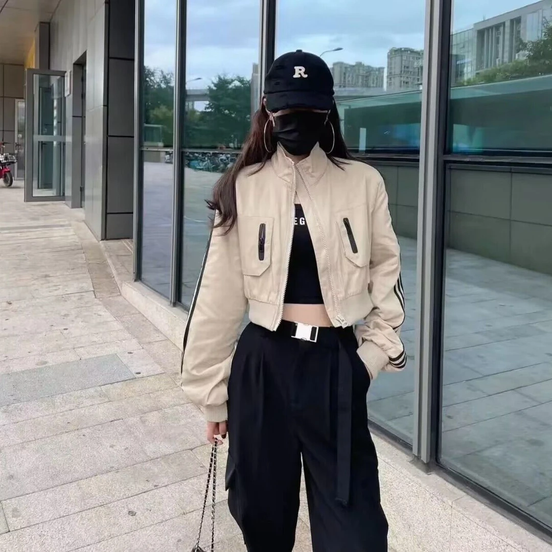 欧货新款小个子时髦机车短外套女秋季韩版高腰百搭棒球服夹克上衣