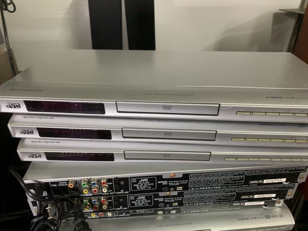 9新 JVC322SDVD机,没摇控器,不包邮