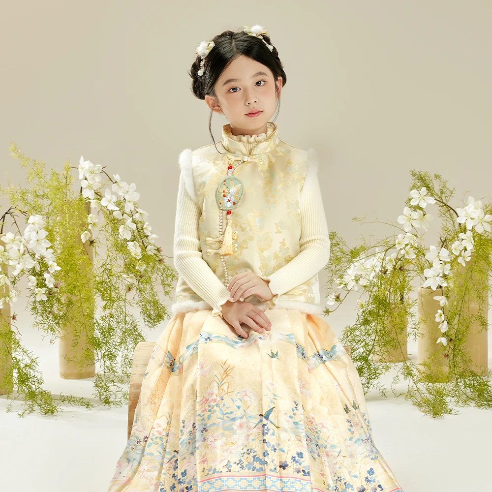 小虎帕蒂秋冬女童中式华丽刺绣织锦保暖棉马甲马面裙格格汉服套装