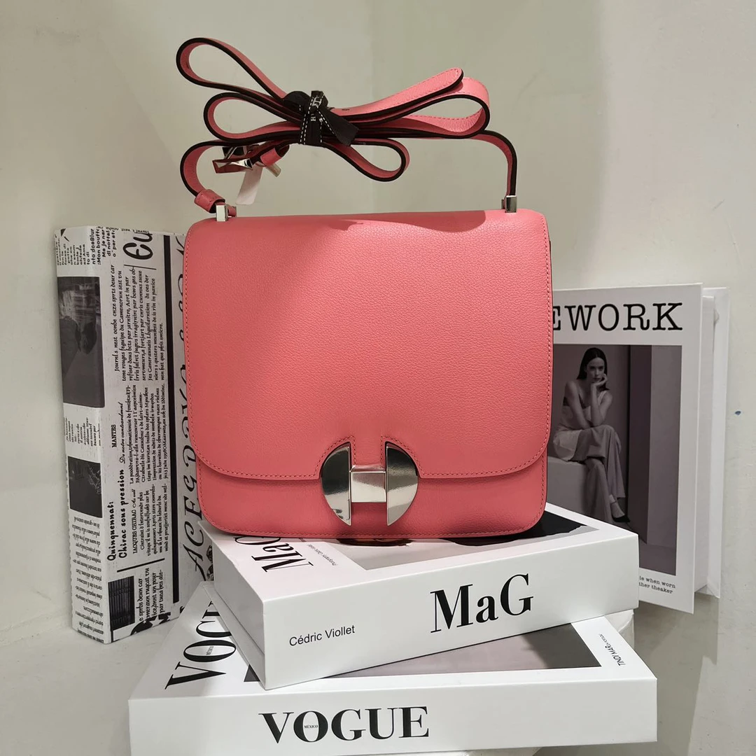 99新爱马仕2002斜挎包8w唇膏粉ev皮 银扣 C刻