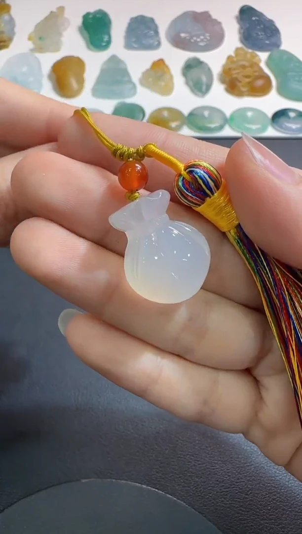 【闪购商品】玛瑙/玉髓颈饰未镶嵌多样性发其一有瑕疵不挑不选