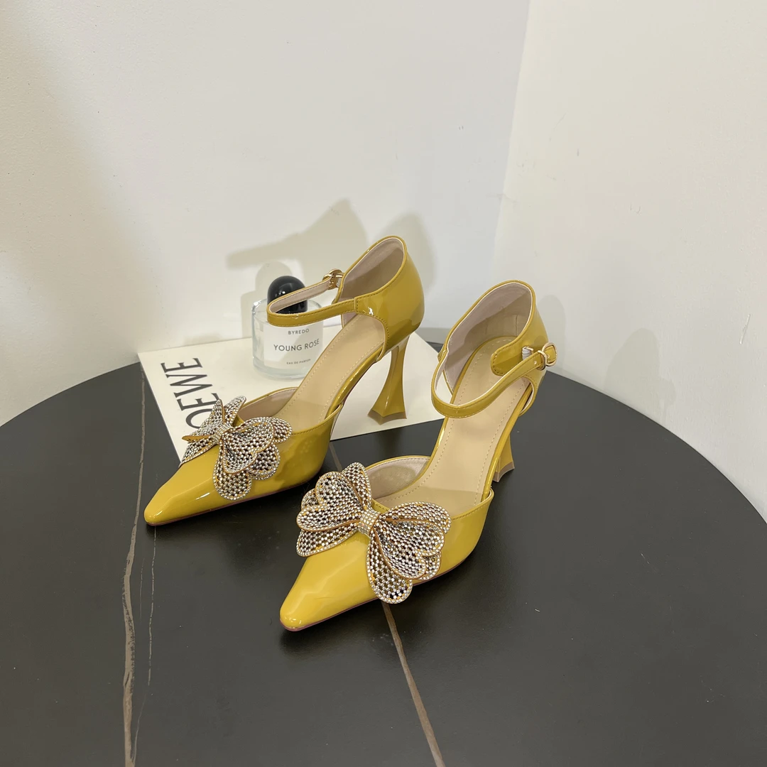 气质蝴蝶结水钻一字扣包根中空尖头女细高跟凉鞋2024夏款011729