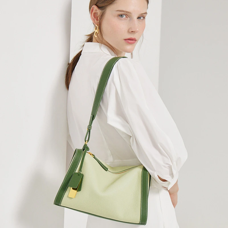 2024新款头层牛皮单肩斜挎包托特包高级感包包女真皮枕头女包