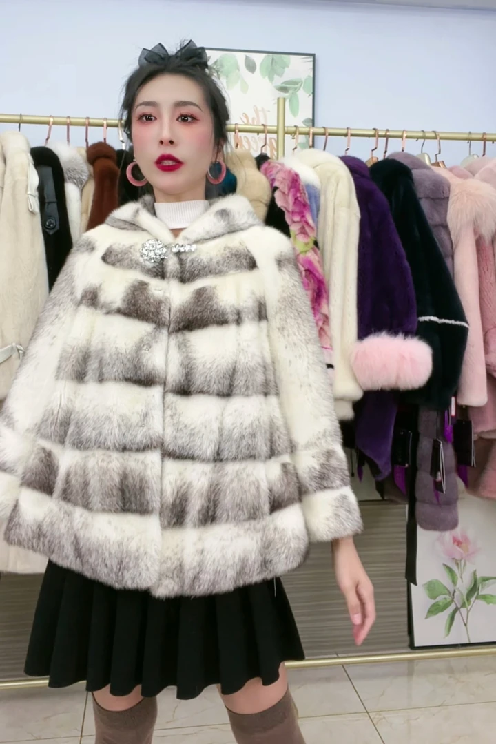 十字貂横排款整貂连帽貂皮大衣女士皮草外套