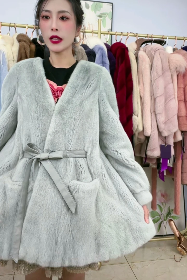 2024新款进口紫金天鹅绒貂皮大衣浅绿v领女士皮草外套