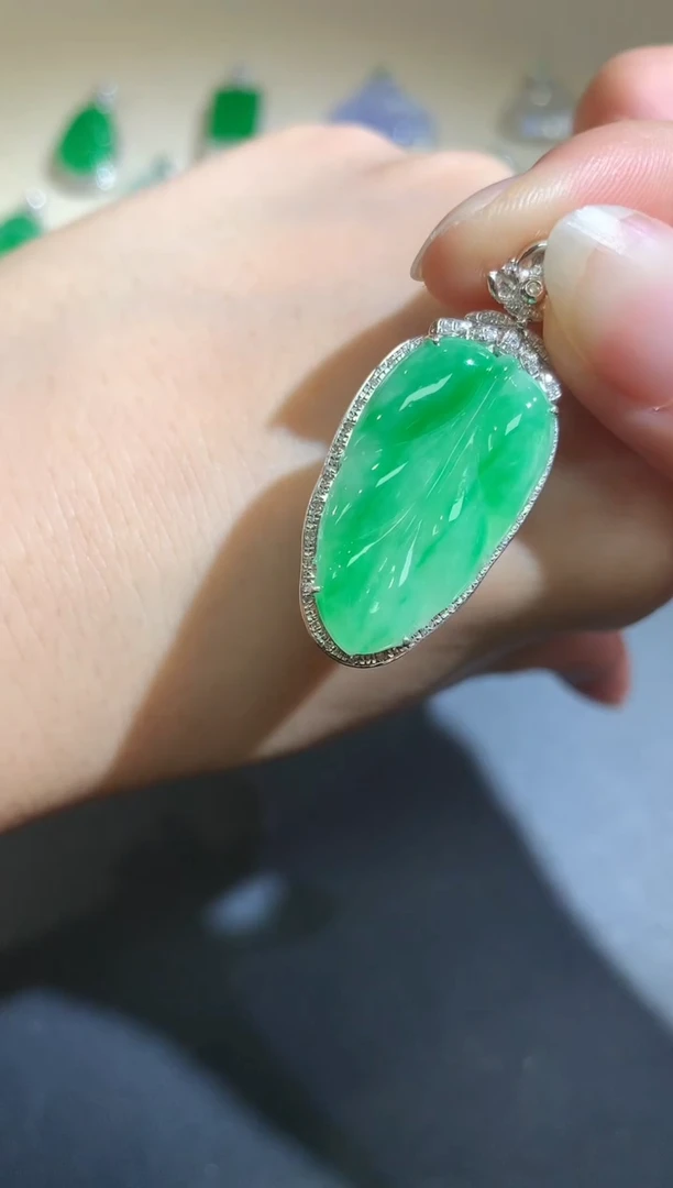 【闪购商品】翡翠吊坠(不含链)18K金镶嵌C167|5980+0