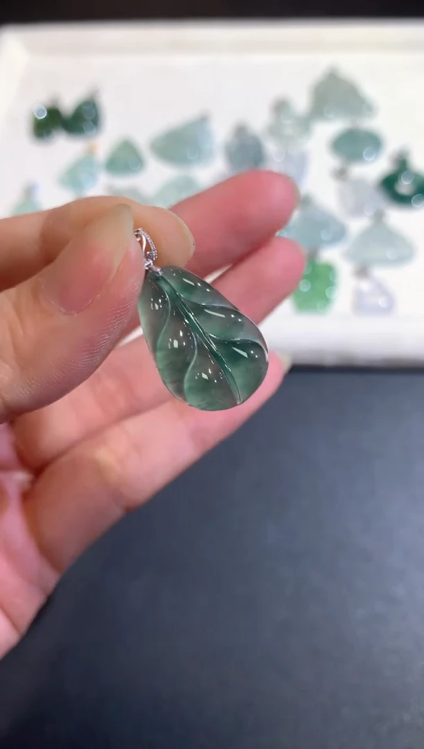 【闪购商品】翡翠吊坠(不含链)18K金镶嵌不退换A179|1500