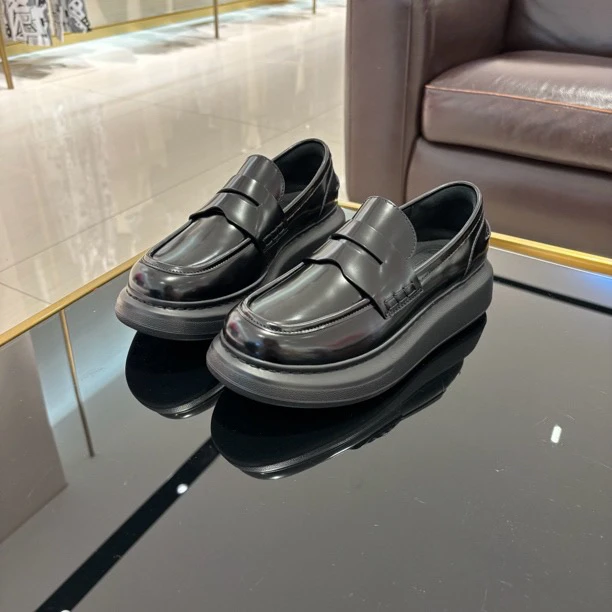 2024年新款折扣福利厚底冬季加厚超轻百搭乐福鞋13086