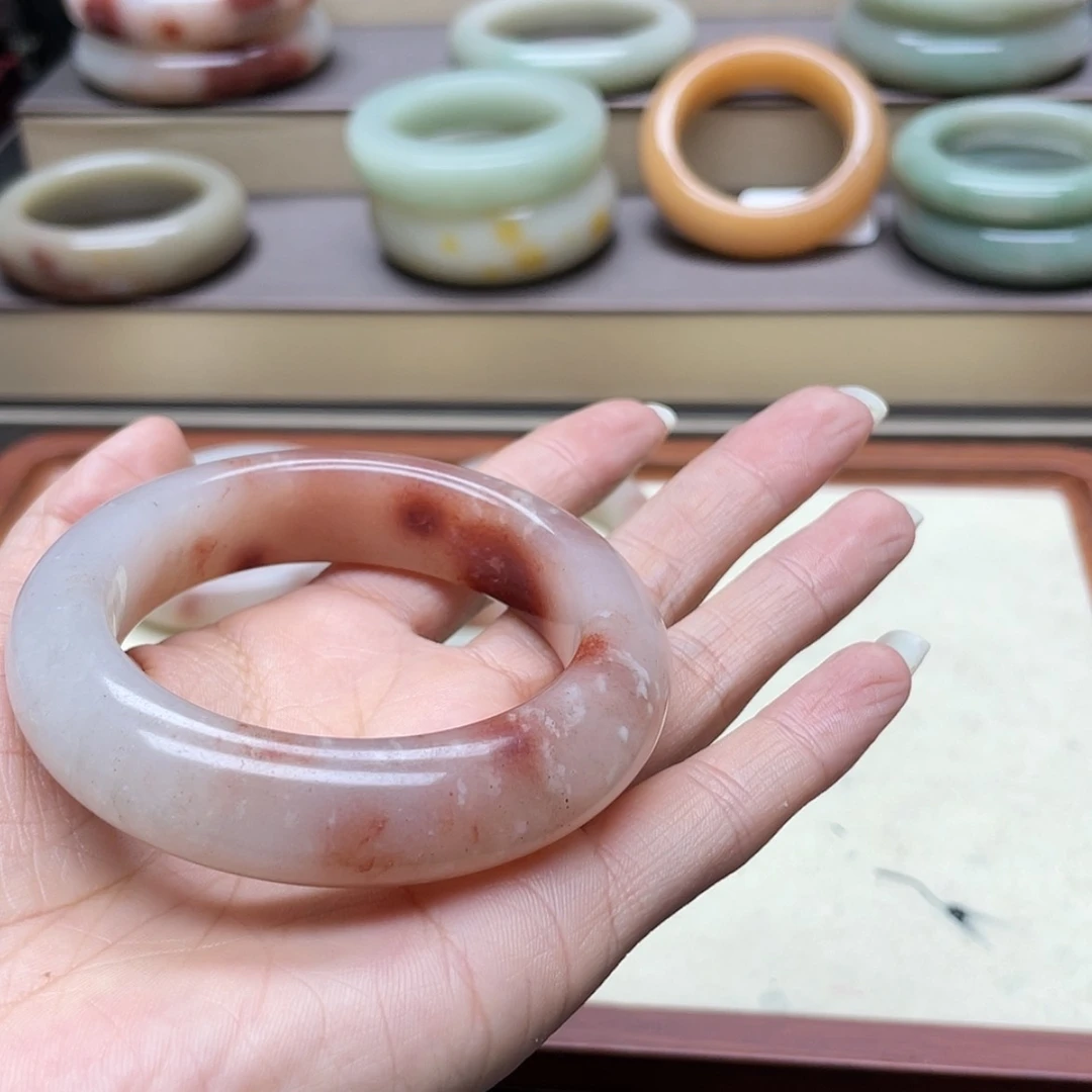 【闪购商品】石英质玉手镯未镶嵌@*晶