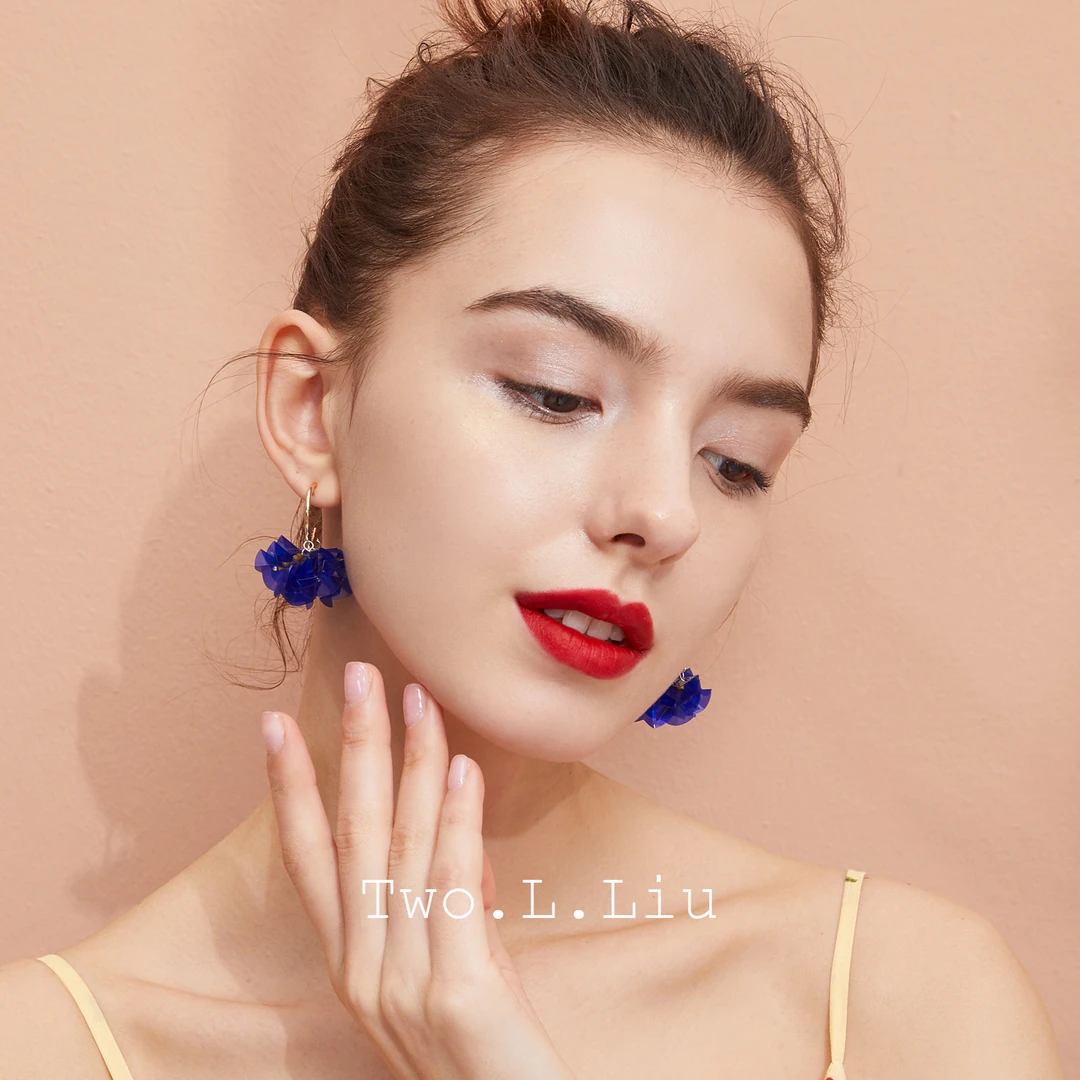 铜合金耳饰 蓝色圆圈耳环女新款气质网红超仙夸张耳针耳饰