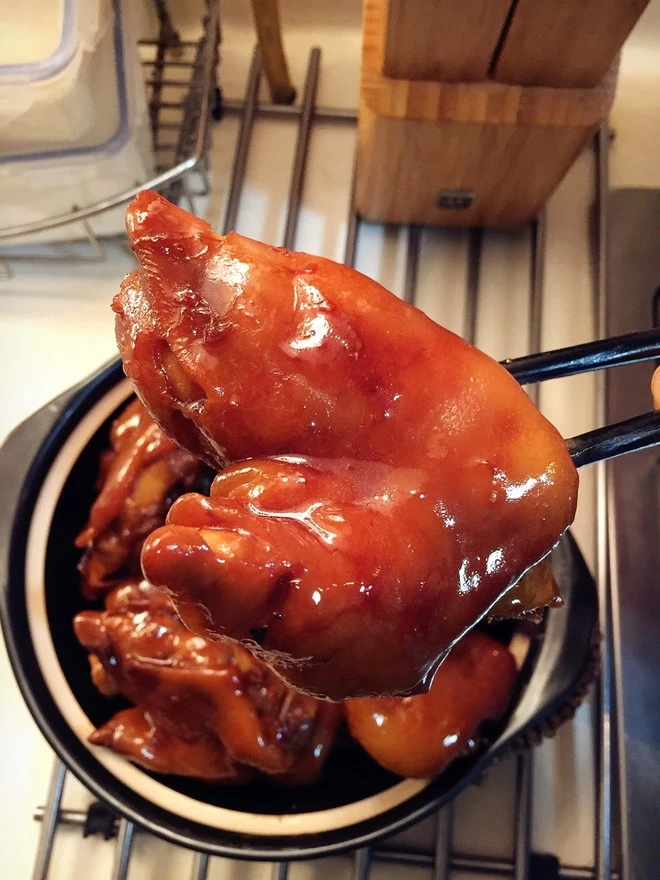 1肘子，1个三黄鸡，2猪手，3干豆腐