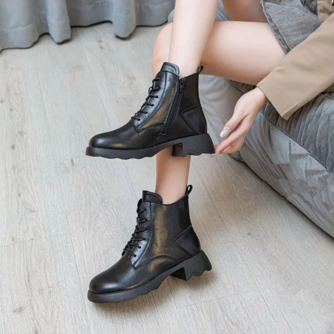 真皮侧拉链小短靴女英伦风粗跟马丁靴x999