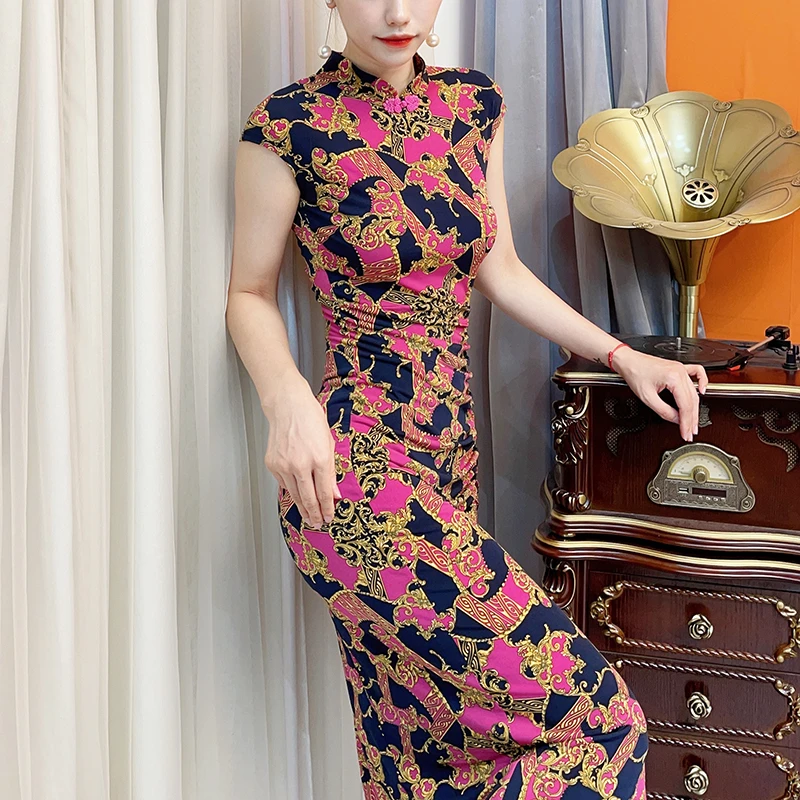 改良旗袍2024新款女年轻款平时可穿气质高端弹力显瘦新中式连衣裙