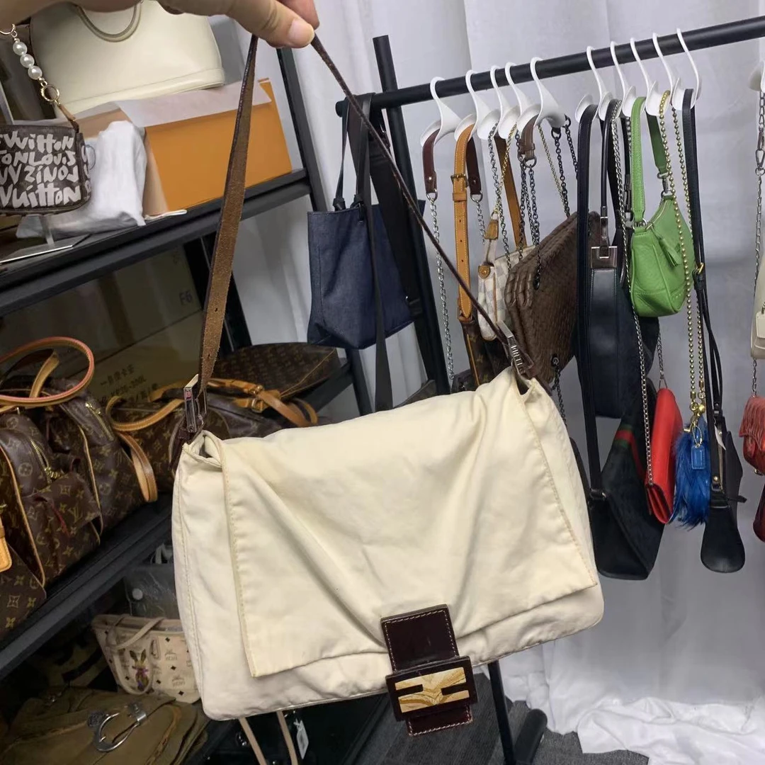 95新 FENDI/芬迪 肥肥中古/单肩包