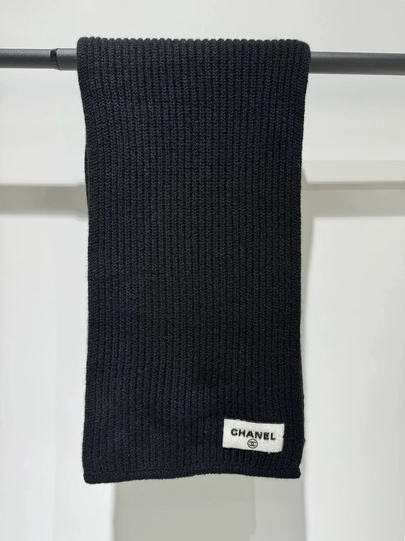 全新未使用 Chanel/香奈儿 23k方标亮片黑色围巾28×236