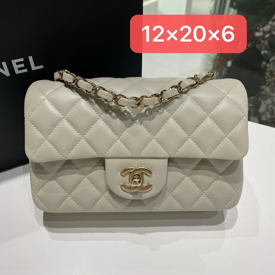全新未使用 Chanel/香奈儿 24S浅灰色羊皮cf大迷你包公价40500